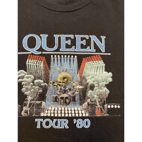 Queen 1980 Tour Retro Graphic T-shirt Women XS Black Short Sleeve Music - Picture 2 of 5